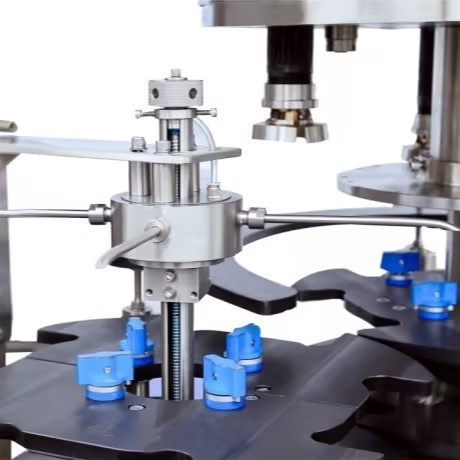 8 رؤوس آلة تغطية تلقائية FX-8AS 4.0KW 100ml-1L عالية السرعة