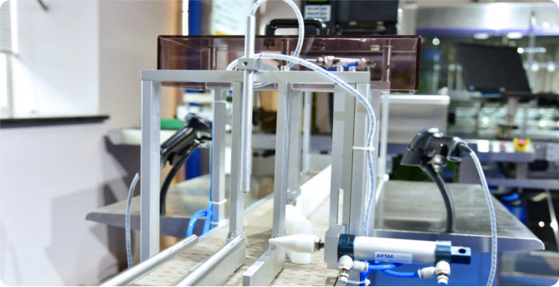 نطاق ملء متغير ملء السائل الكيميائي الحلول المخصصة لتحسين الكفاءة في عمليات التعبئة والتغليف الكيميائي